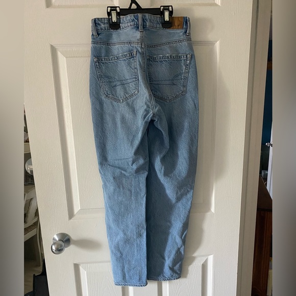 American Eagle Mom Jean - Picture 2 of 4